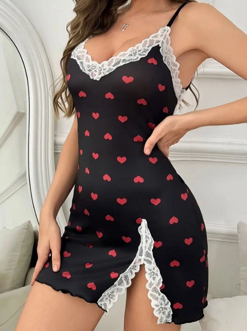 Sırtı Açık Kalp Desenli Seksi Dantelli Yırtmaçlı Gecelik Siyah